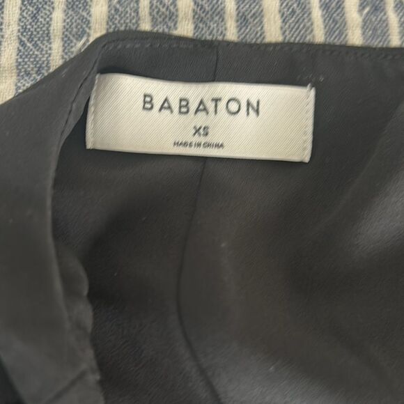 SUNDAY CLEAROUT!!!
ARITZIA BABATON Wallace wrap DRESS SIZE XS - Picture 2 of 2